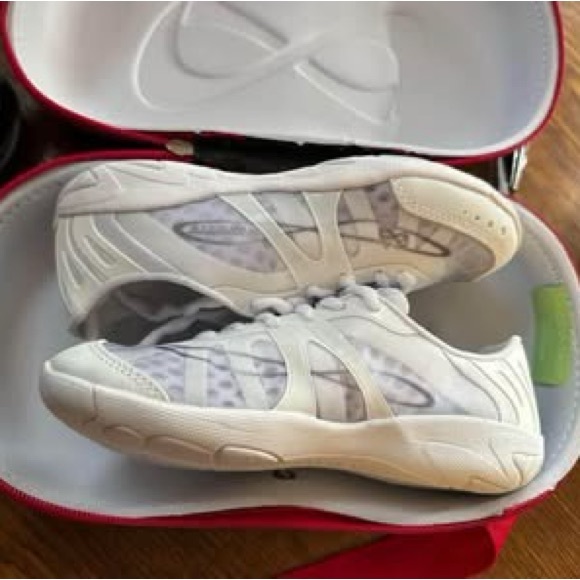 NFINITY White Cheer Shoes - Picture 2 of 4